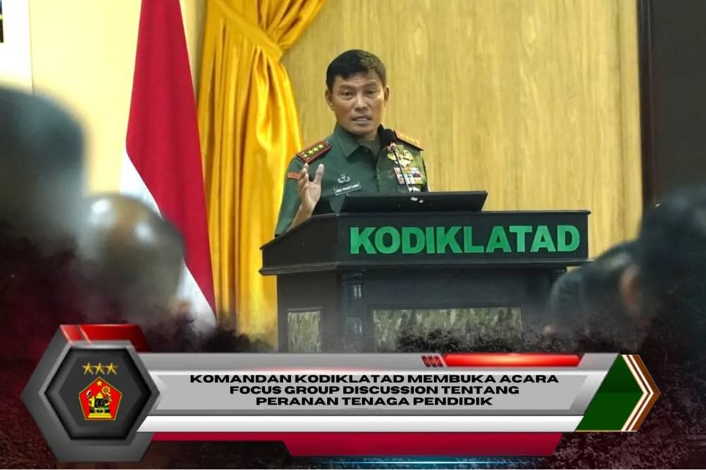 KOMANDAN KODIKLATAD MEMBUKA ACARA FOCUS GROUP DISCUSSION TENTANG PERANAN TENAGA PENDIDIK