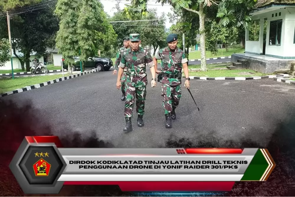 DIRDOK KODIKLATAD TINJAU LATIHAN DRILL TEKNIS PENGGUNAAN DRONE DI YONIF RAIDER 301/PKS
