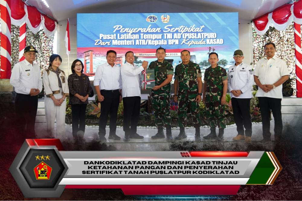 DANKODIKLATAD DAMPINGI KASAD TINJAU KETAHANAN PANGAN DAN PENYERAHAN SERTIFIKAT TANAH PUSLATPUR KODIKLATAD