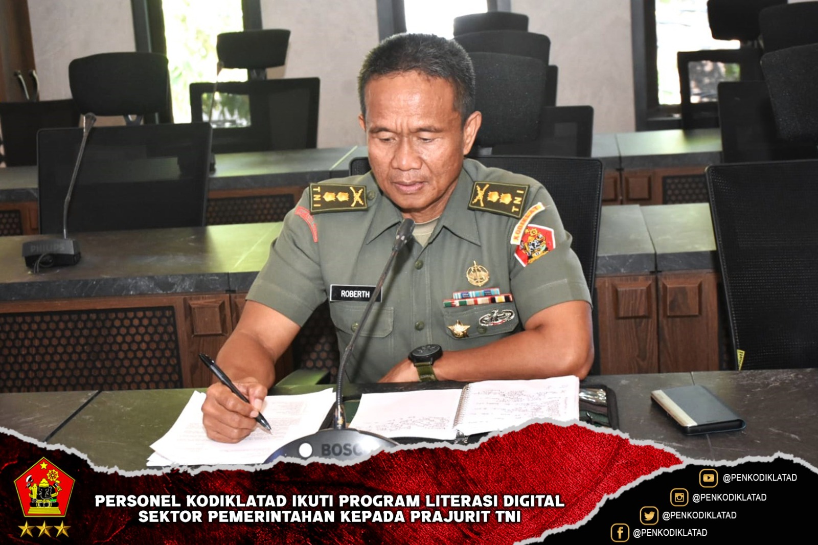 Personel Kodiklatad Ikuti Program Literasi Digital Sektor Pemerintahan Kepada Prajurit TNI