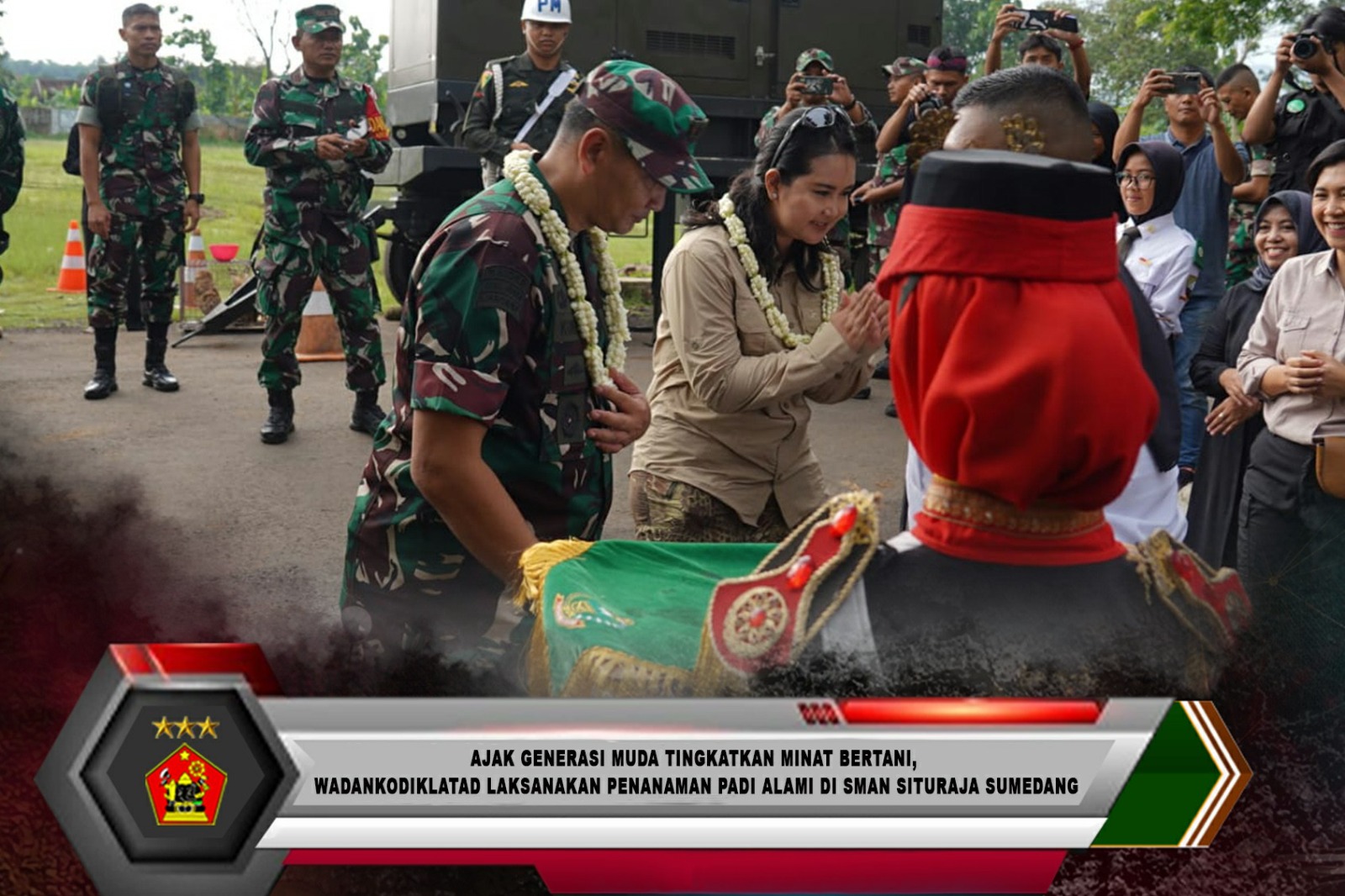 AJAK GENERASI MUDA TINGKATKAN MINAT BERTANI, WADANKODIKLATAD LAKSANAKAN PENANAMAN PADI ALAMI DI SMAN SITURAJA SUMEDANG